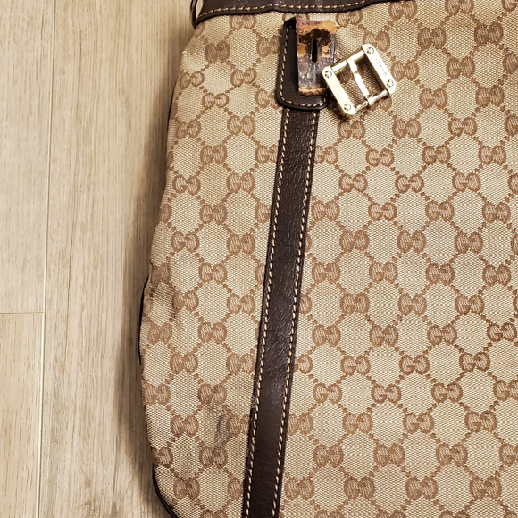 Gucci purse - Picture 7 of 13